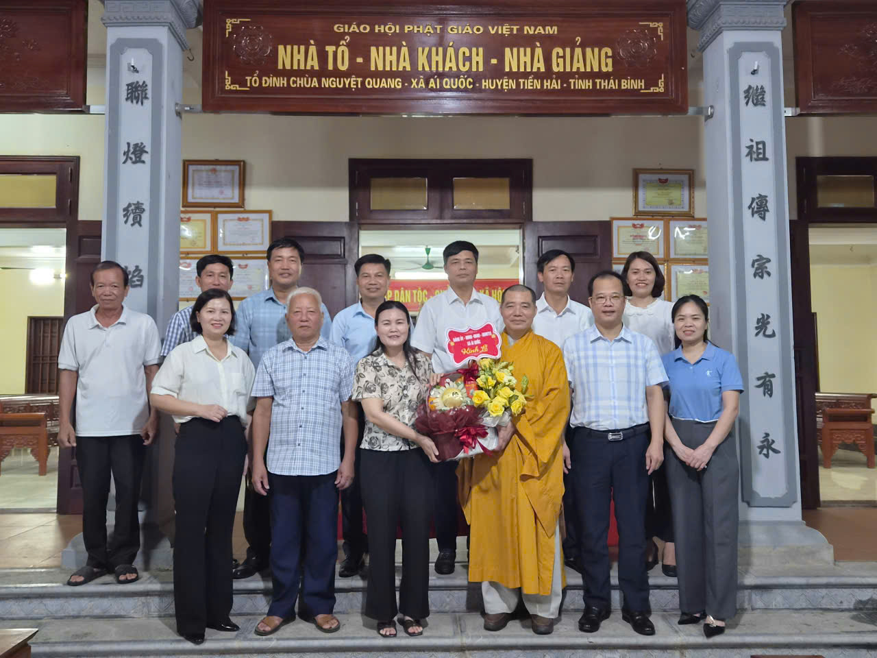 Các đồng chí lãnh đạo xã thăm, chúc mừng các chùa nhân Đại lễ Phật đản Phật lịch 2570 – dương lịch 2026