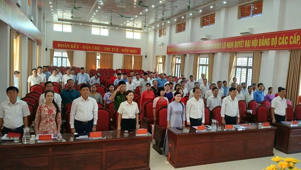 Hội đồng nhân dân xã Ái Quốc tổ chức kỳ họp thứ hai, nhiệm kỳ 2021 - 2026