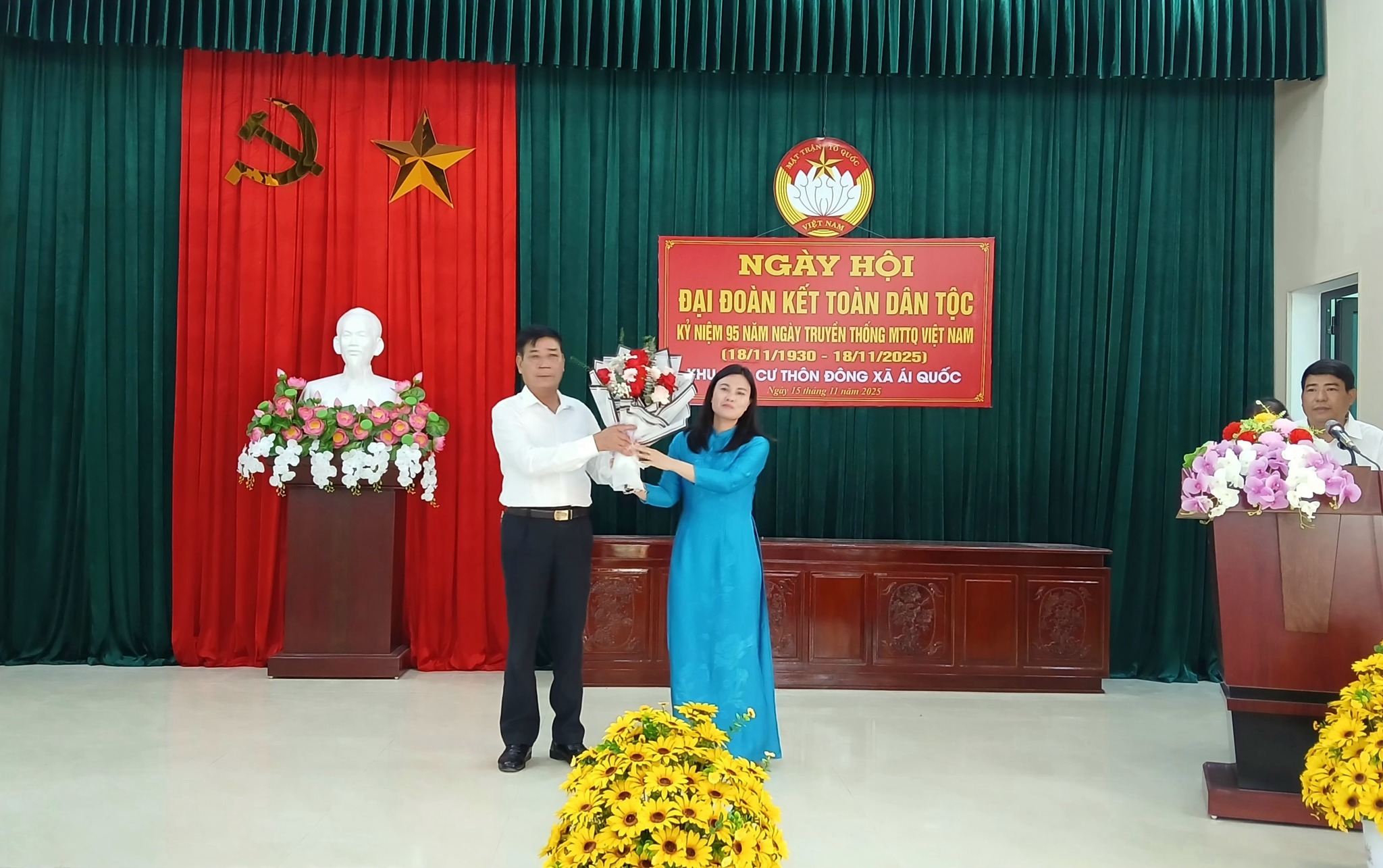 Thôn Đông xã Ái Quốc tổ chức Ngày hội Đại đoàn kết toàn dân tộc năm 2025