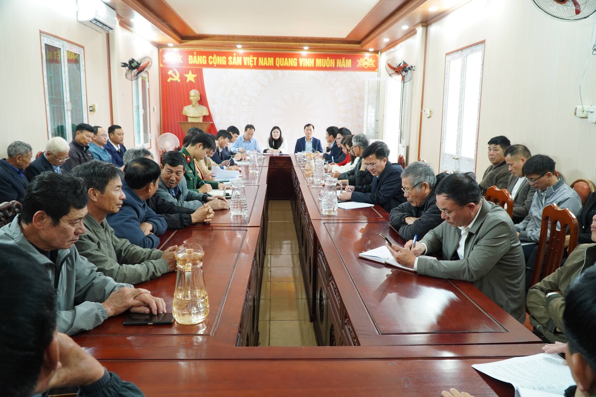 Đảng ủy xã Ái Quốc họp giao ban tháng đánh giá công tác trước, trong và sau Tết Nguyên đán Bính Ngọ năm 2026
