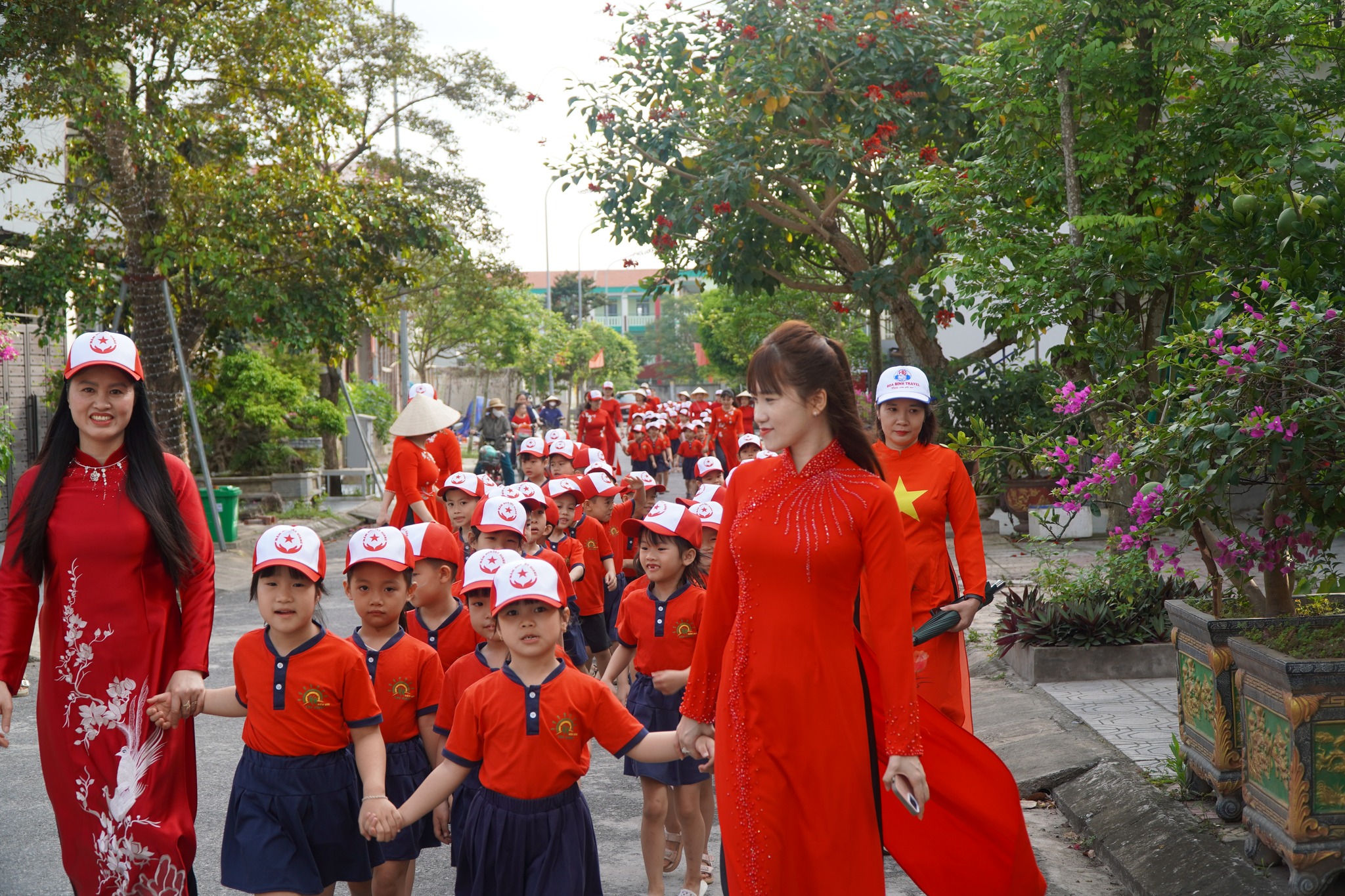 Hoạt động trải nghiệm của trẻ 5 tuổi tại Trường Tiểu học Tây Giang