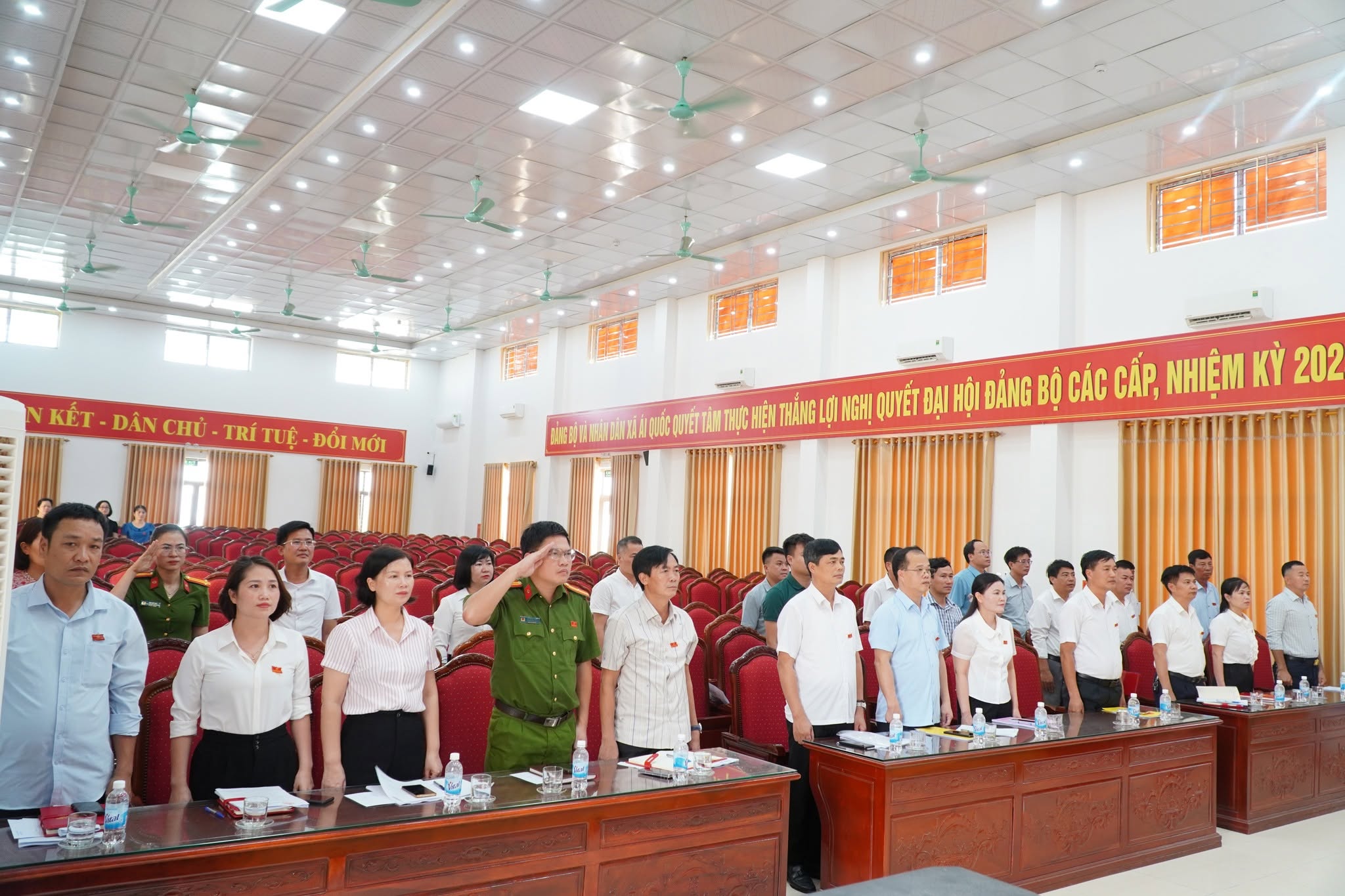 HĐND xã Ái Quốc tổ chức kỳ họp phát sinh đột xuất